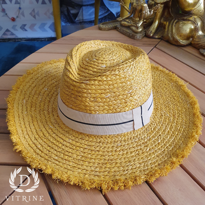 Chapeau en Raffia