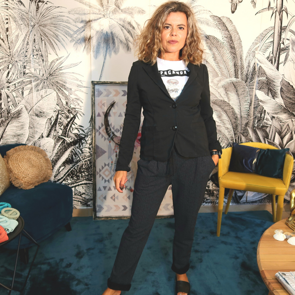 Blazer cintré en coton noir