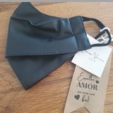 Masques en cuir écologique