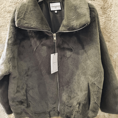 Manteau vert fausse fourrure