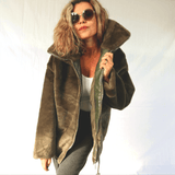 Manteau vert fausse fourrure