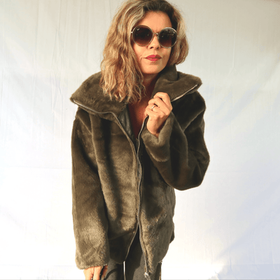 Manteau vert fausse fourrure