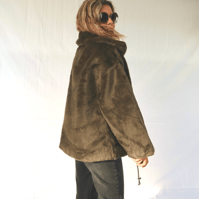 Manteau vert fausse fourrure